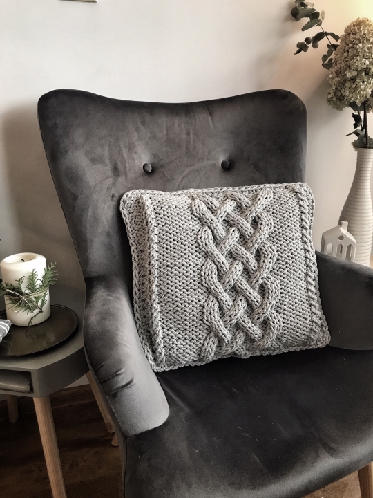 poduszka pleciona szara